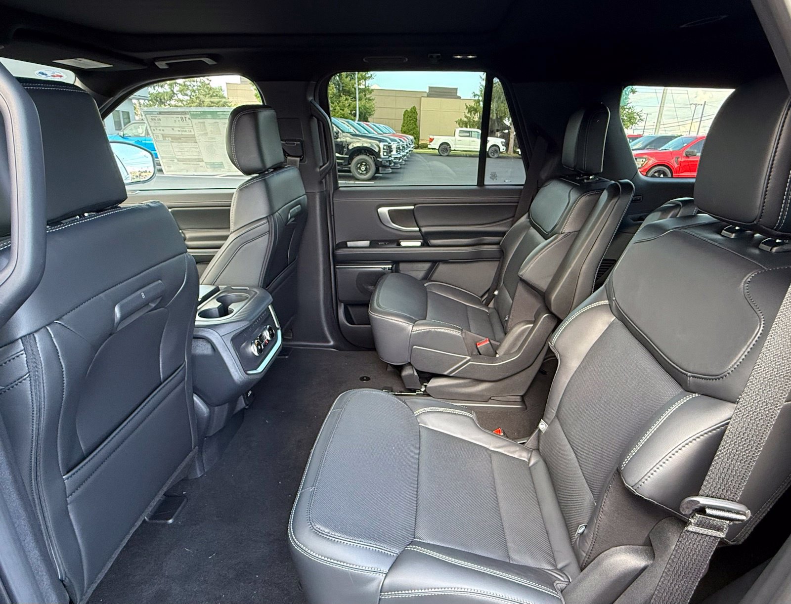 New 2027 Ford Expedition Platinum w/ Stealth Performance Package AWD/4WD image 17