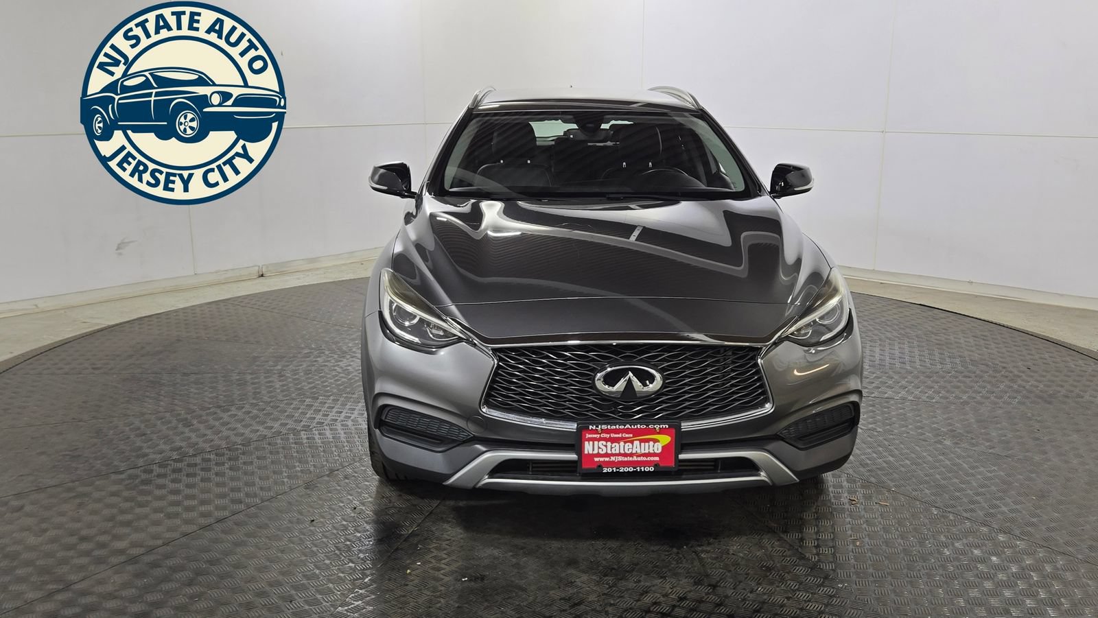 Used 2018 INFINITI QX30 AWD video 2