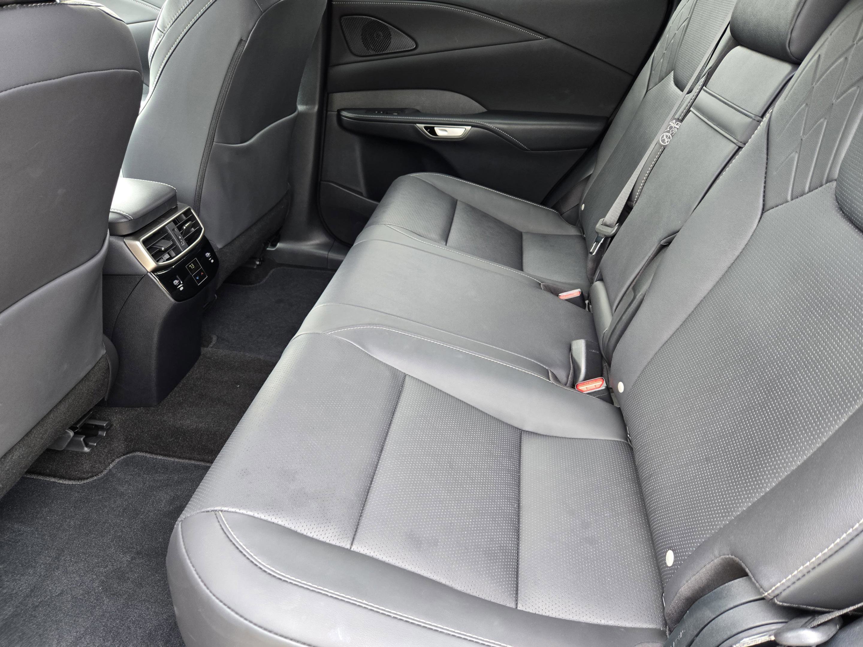 Used 2025 Lexus RX 350 Premium Plus w/ Accessory Package (Z1) FWD image 38