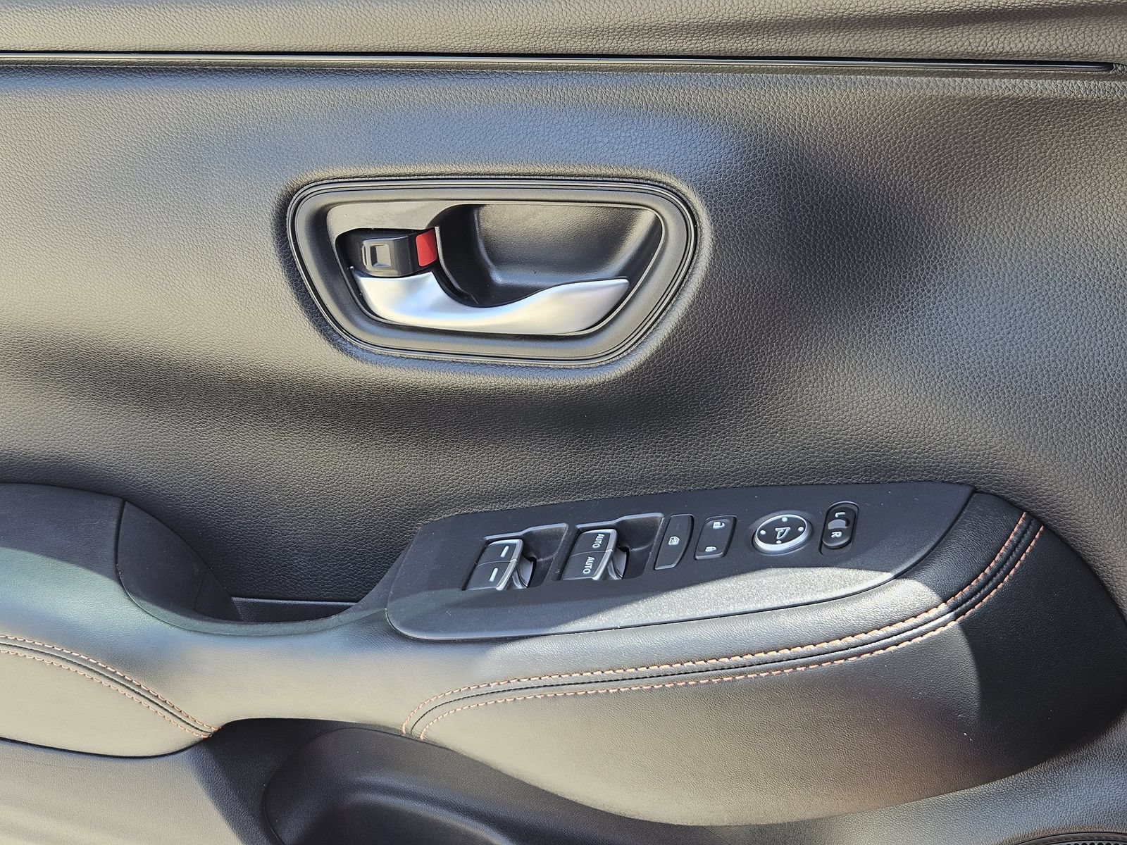 Used 2024 Honda HR-V Sport image 29