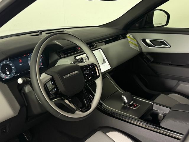 New 2026 Land Rover Range Rover Velar Dynamic SE image 17