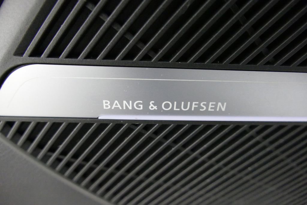 Used 2025 Audi SQ5 Premium Plus w/ Premium Plus Package image 24