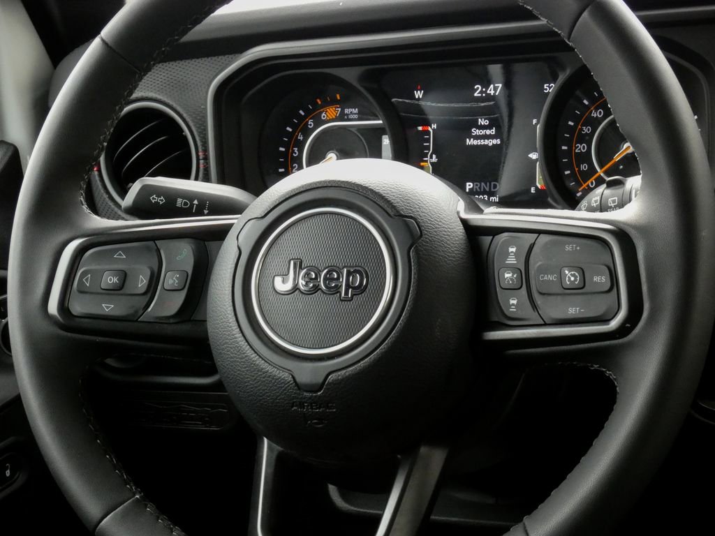 Used 2025 Jeep Wrangler Unlimited Rubicon image 10