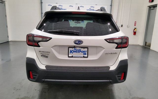 Used 2020 Subaru Outback Premium image 11