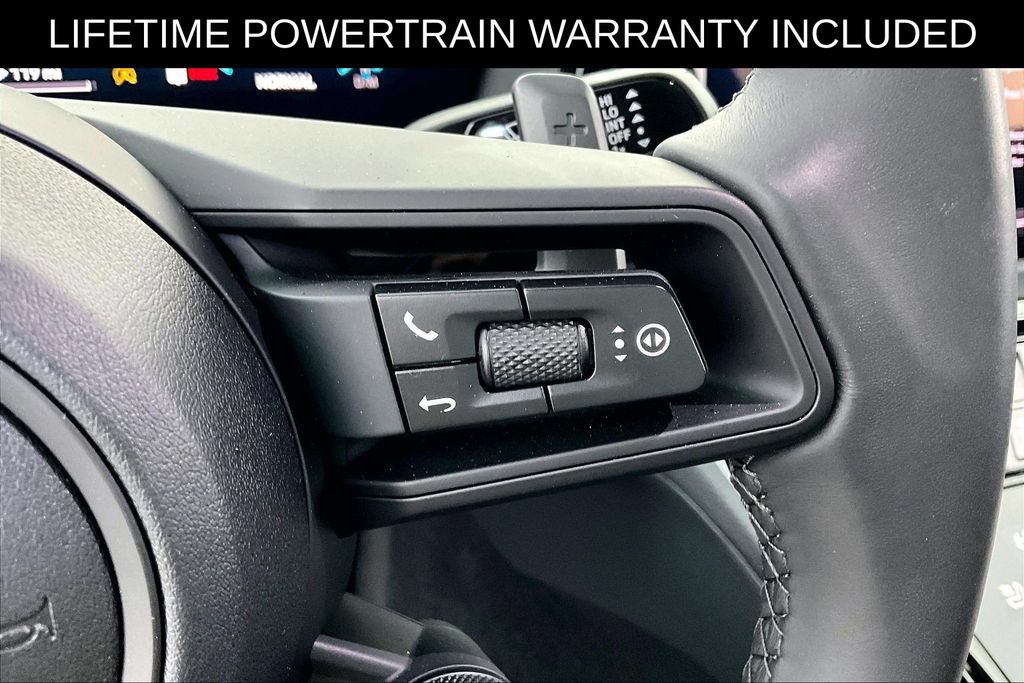 Used 2025 Porsche Panamera 4 w/ Premium Package AWD/4WD image 27
