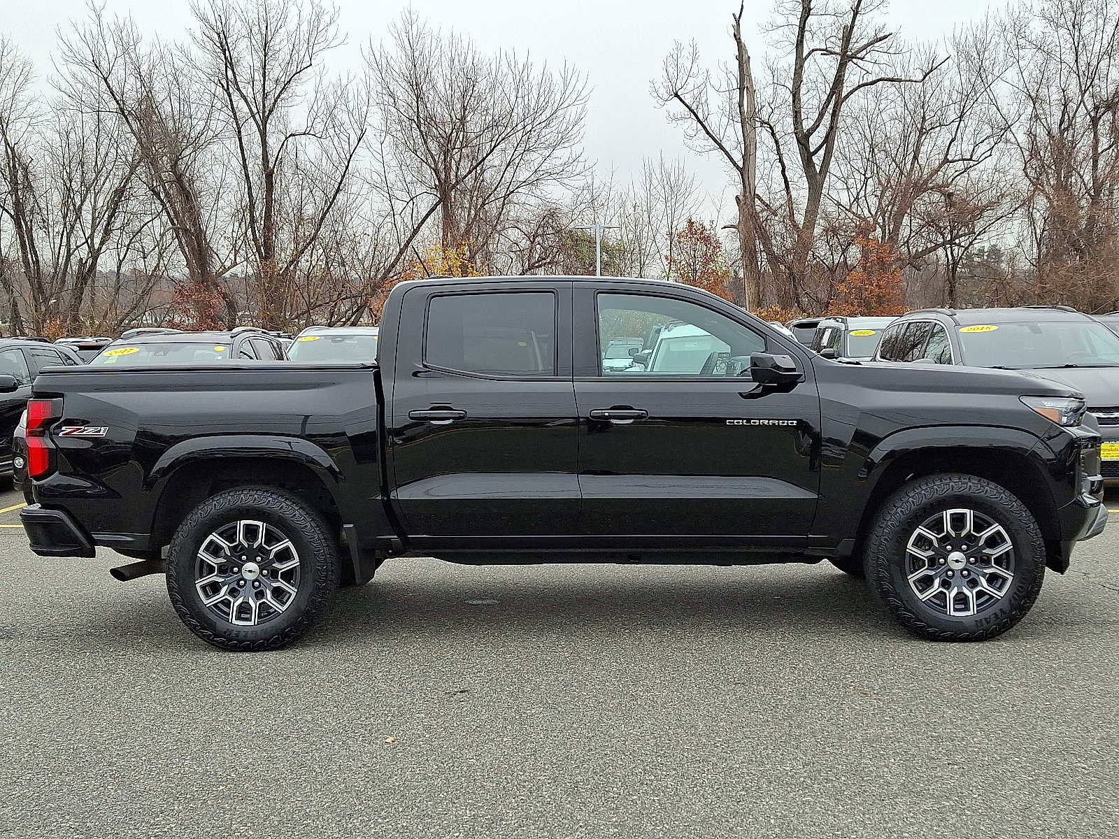 Used 2024 Chevrolet Colorado Z71 w/ Z71 Convenience Package 2 image 7