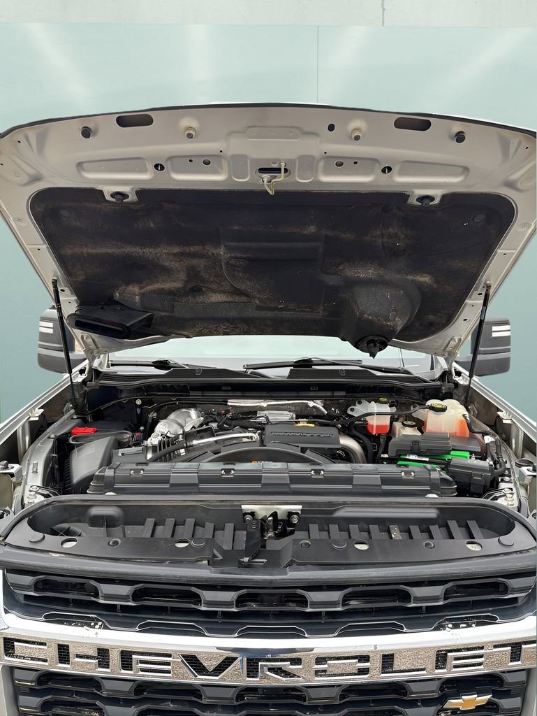 Used 2022 Chevrolet Silverado 3500 LT AWD/4WD image 10