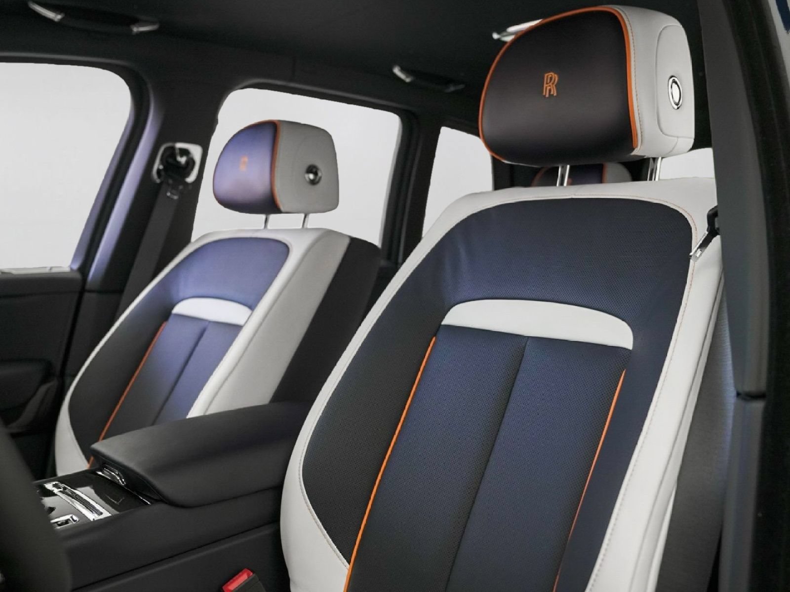 New 2026 Rolls-Royce Cullinan Black Badge AWD/4WD image 10