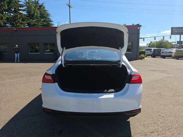 Used 2023 Chevrolet Malibu LT FWD image 11