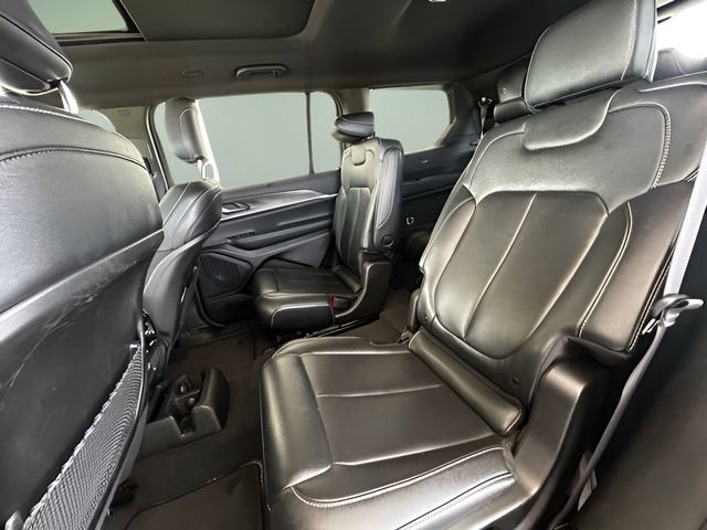 Used 2024 Jeep Grand Cherokee L Limited w/ Luxury Tech Group II image 40