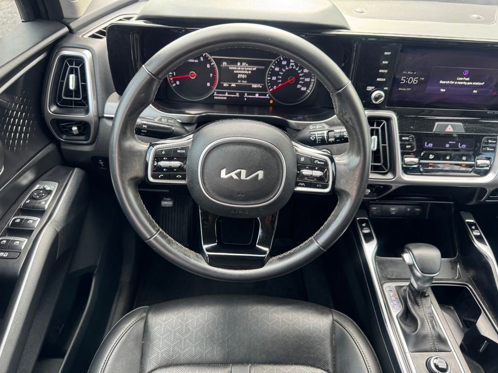 Used 2023 Kia Sorento S w/ Panoramic Sunroof Package image 19