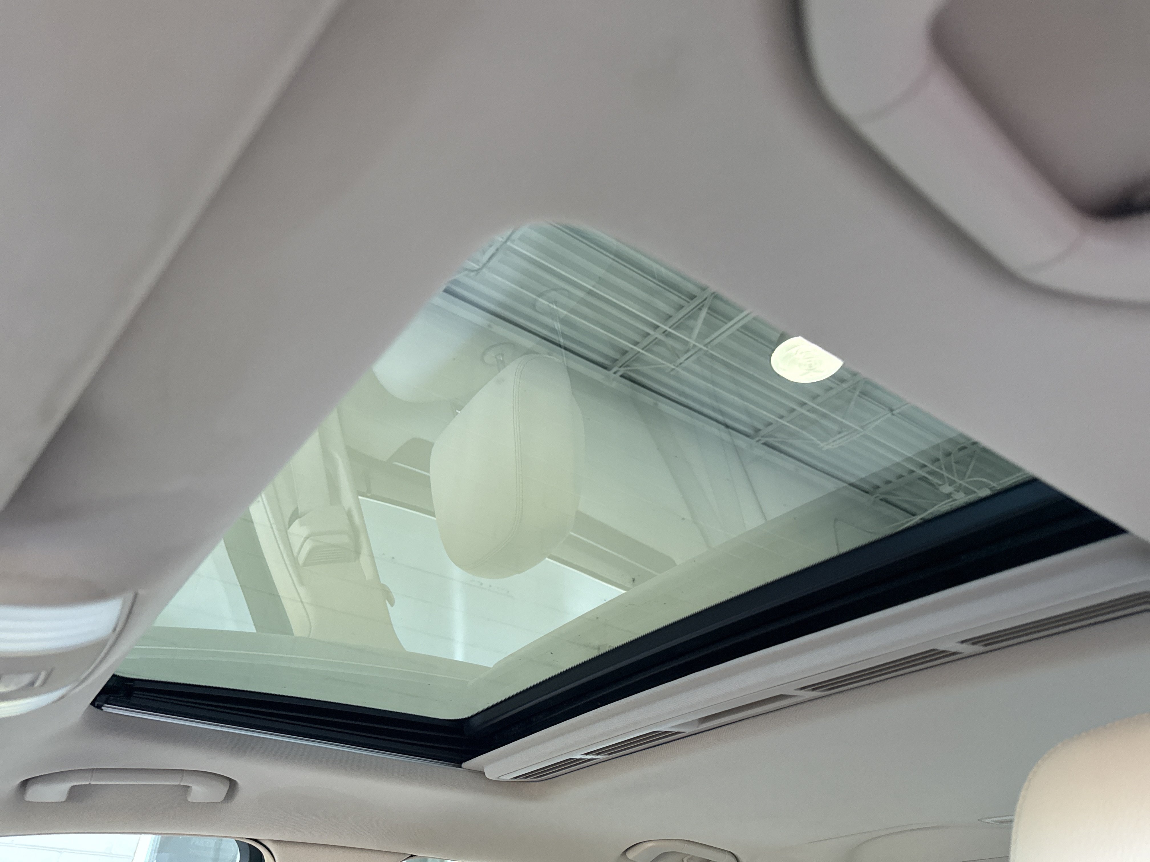 Used 2014 Mercedes-Benz E 350 Sedan image 21