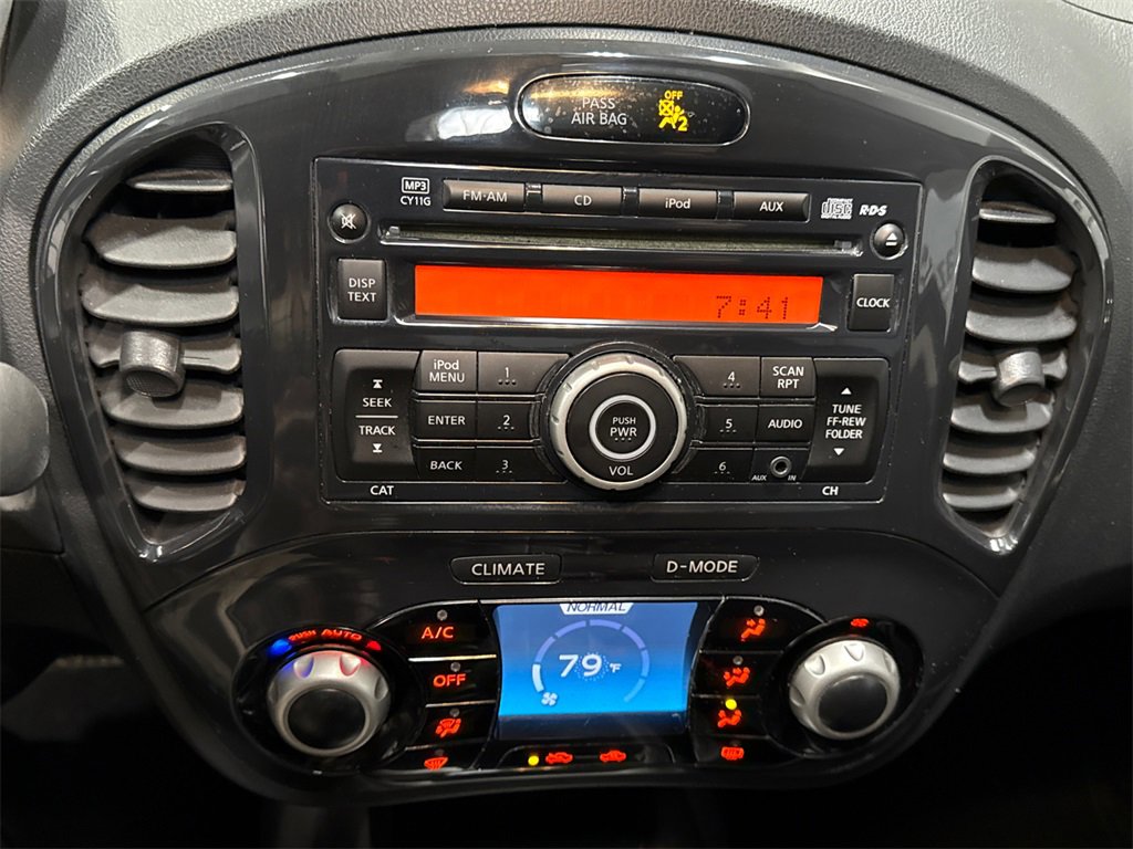 Used 2013 Nissan Juke SV image 18