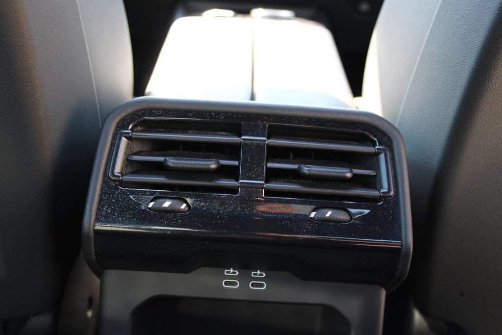 Used 2025 BMW 530i RWD image 28