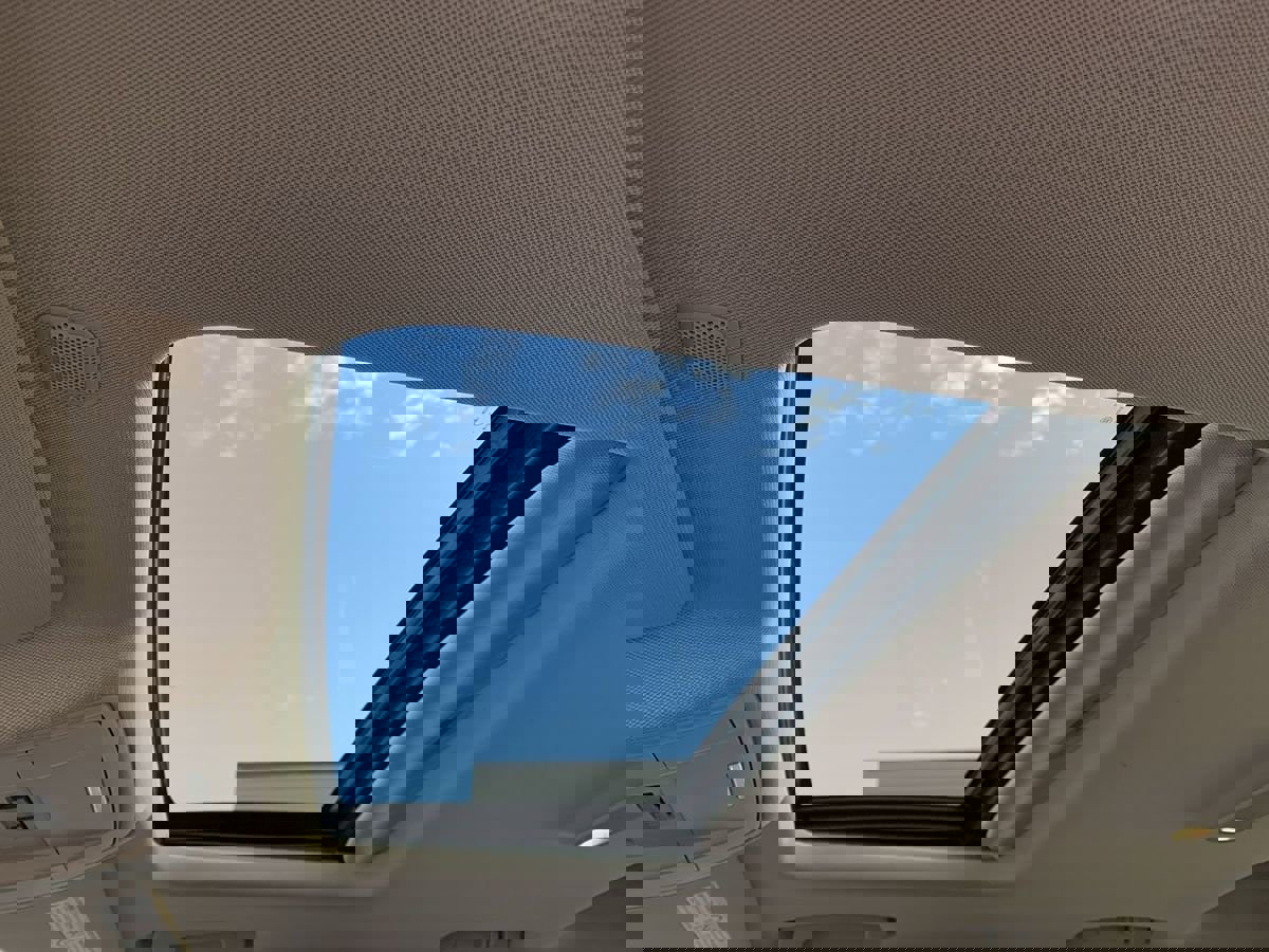 Used 2015 Chevrolet Silverado 3500 High Country image 28