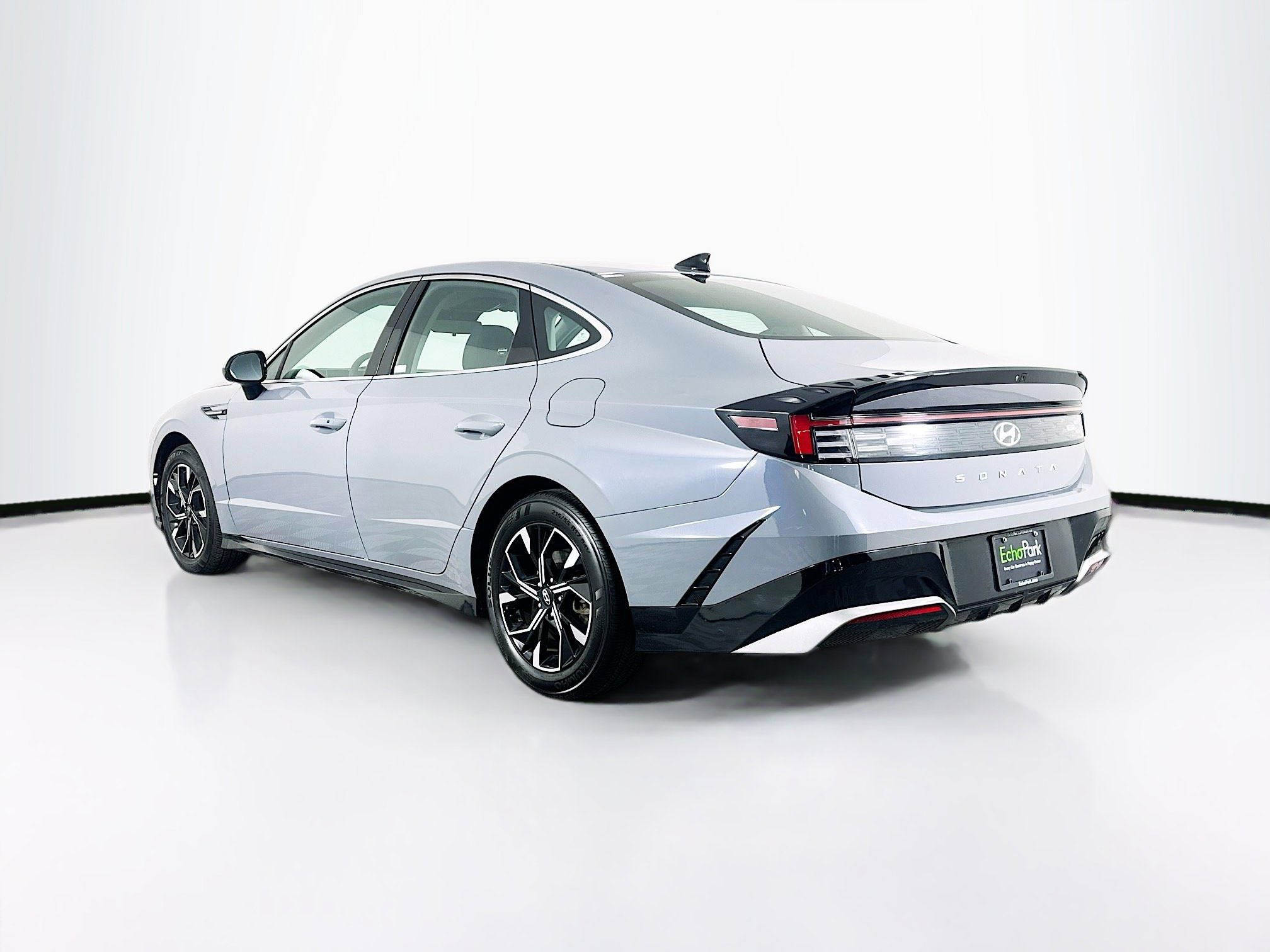 Used 2025 Hyundai Sonata SEL FWD image 5