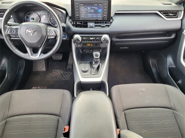 Used 2022 Toyota RAV4 SE image 11