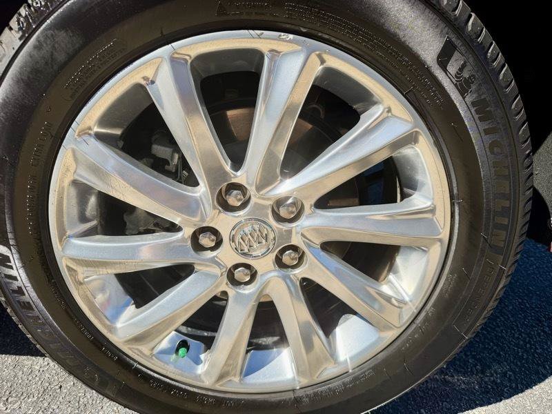 Used 2019 Buick Envision Essence AWD/4WD image 26