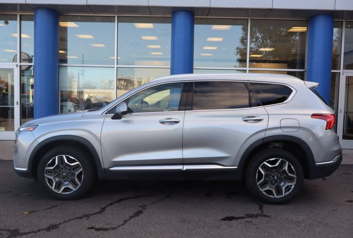 Used 2023 Hyundai Santa Fe SEL Premium AWD/4WD image 2