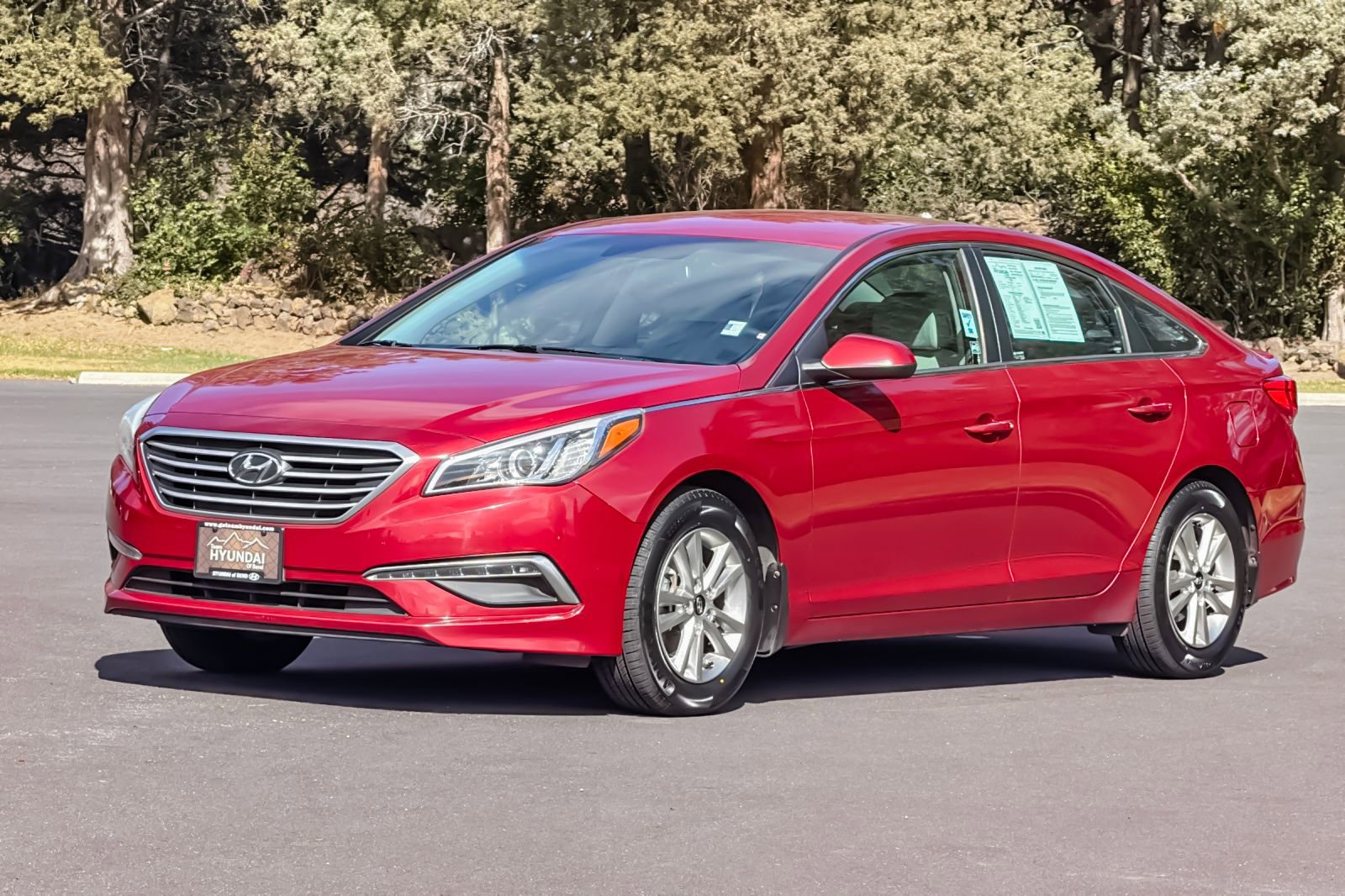 Used 2015 Hyundai Sonata SE w/ Option Group 02 image 9