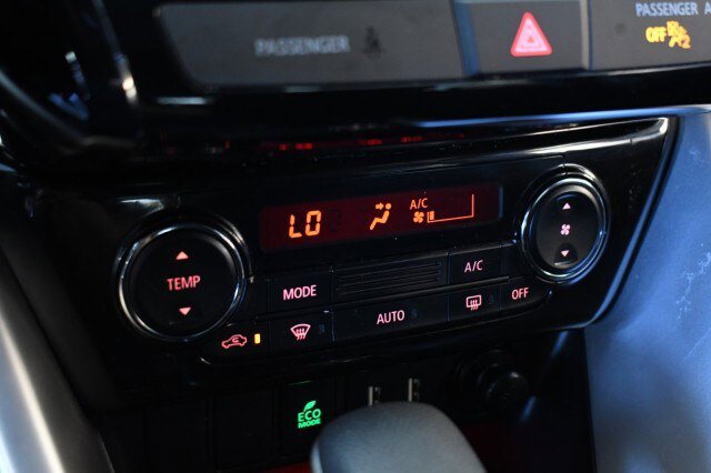 Used 2024 Mitsubishi Eclipse Cross AWD image 33