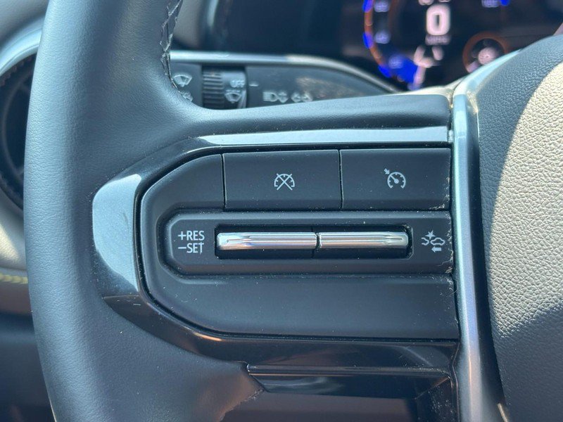 Used 2024 Chevrolet Colorado ZR2 AWD/4WD image 19