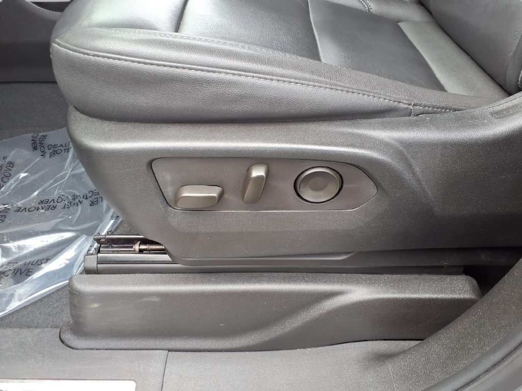 Used 2024 Chevrolet Tahoe LT AWD/4WD image 23