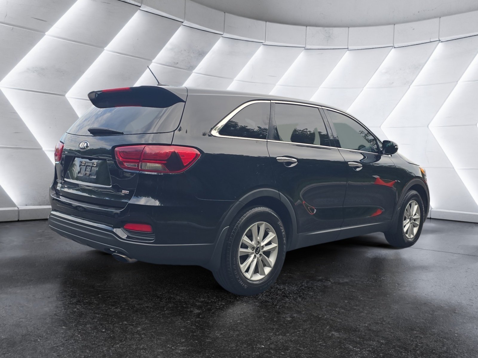 Used 2020 Kia Sorento LX FWD image 5