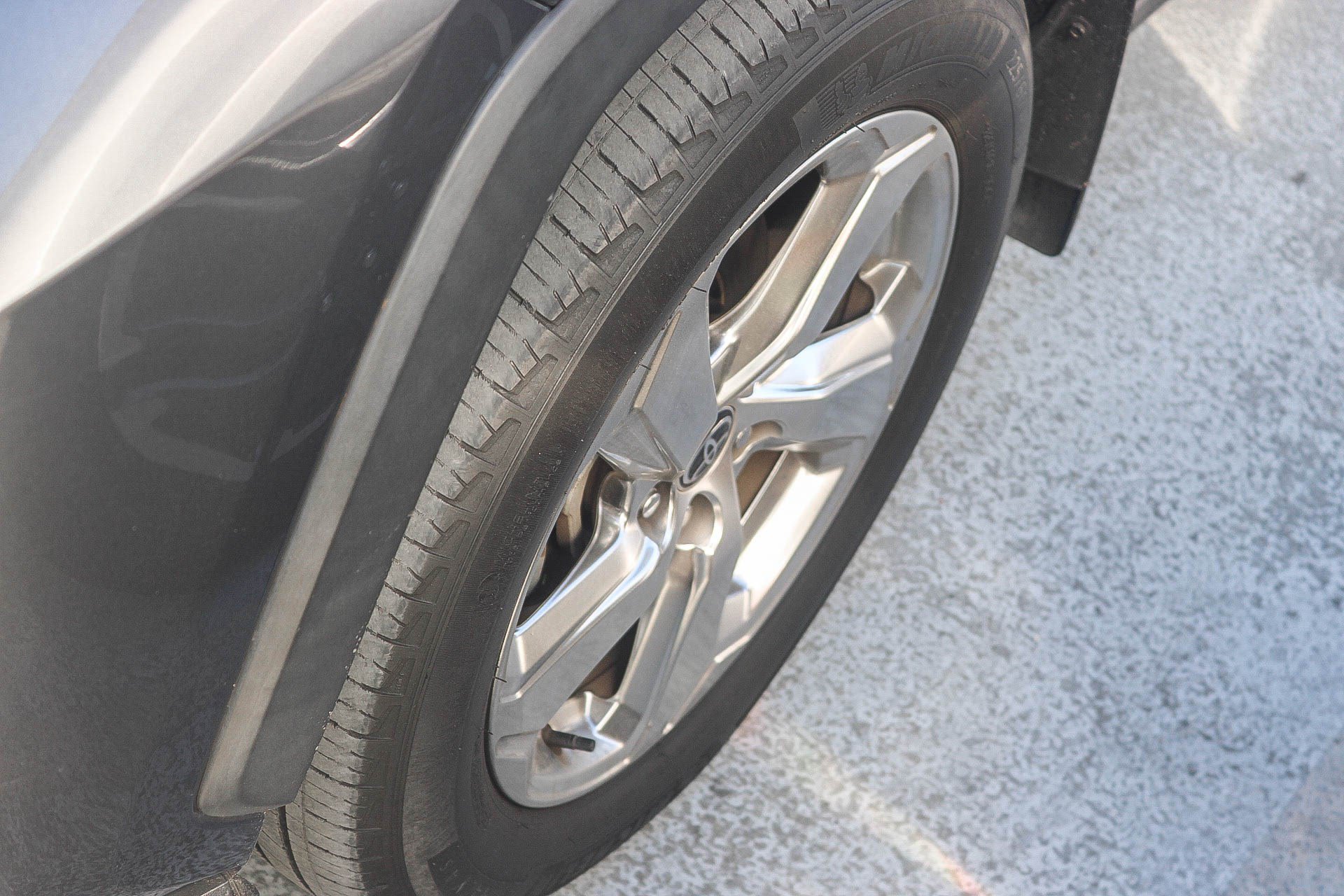 Used 2021 Toyota RAV4 Limited AWD/4WD image 8