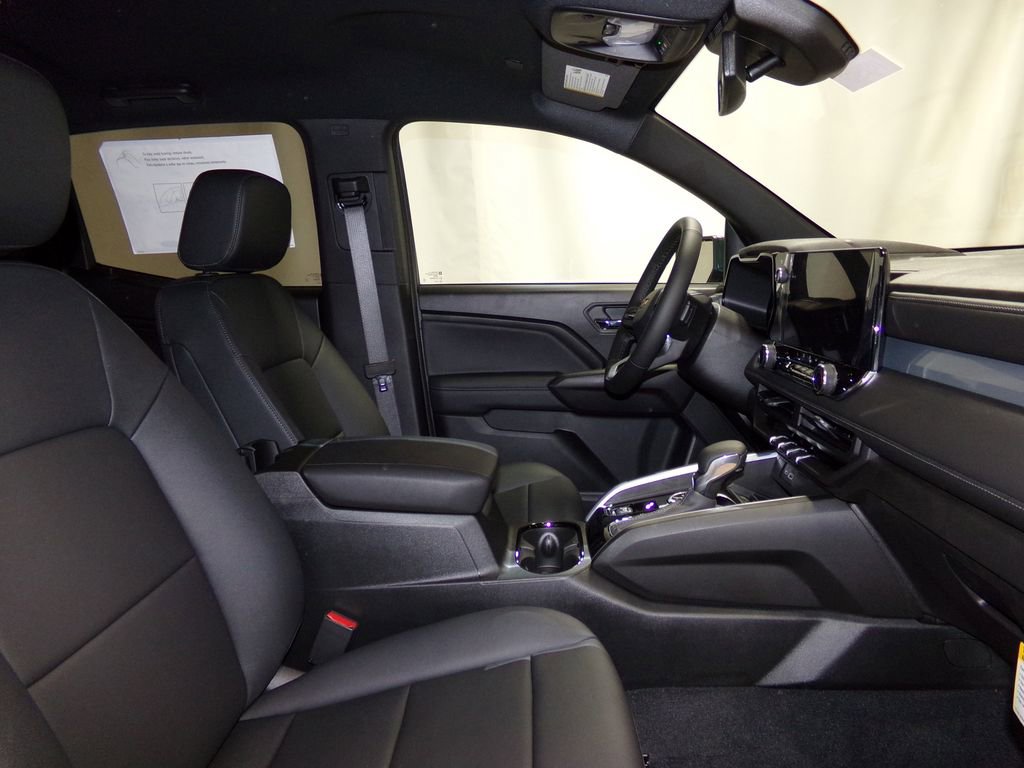 New 2025 Chevrolet Colorado LT w/ LT Convenience Package image 8