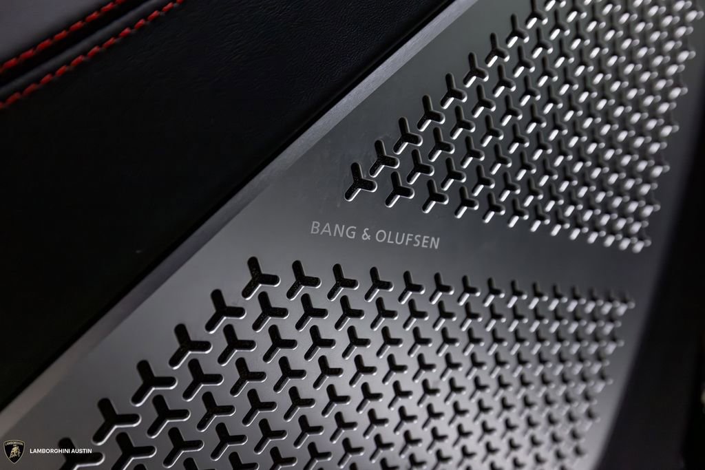 Used 2019 Lamborghini Urus image 22