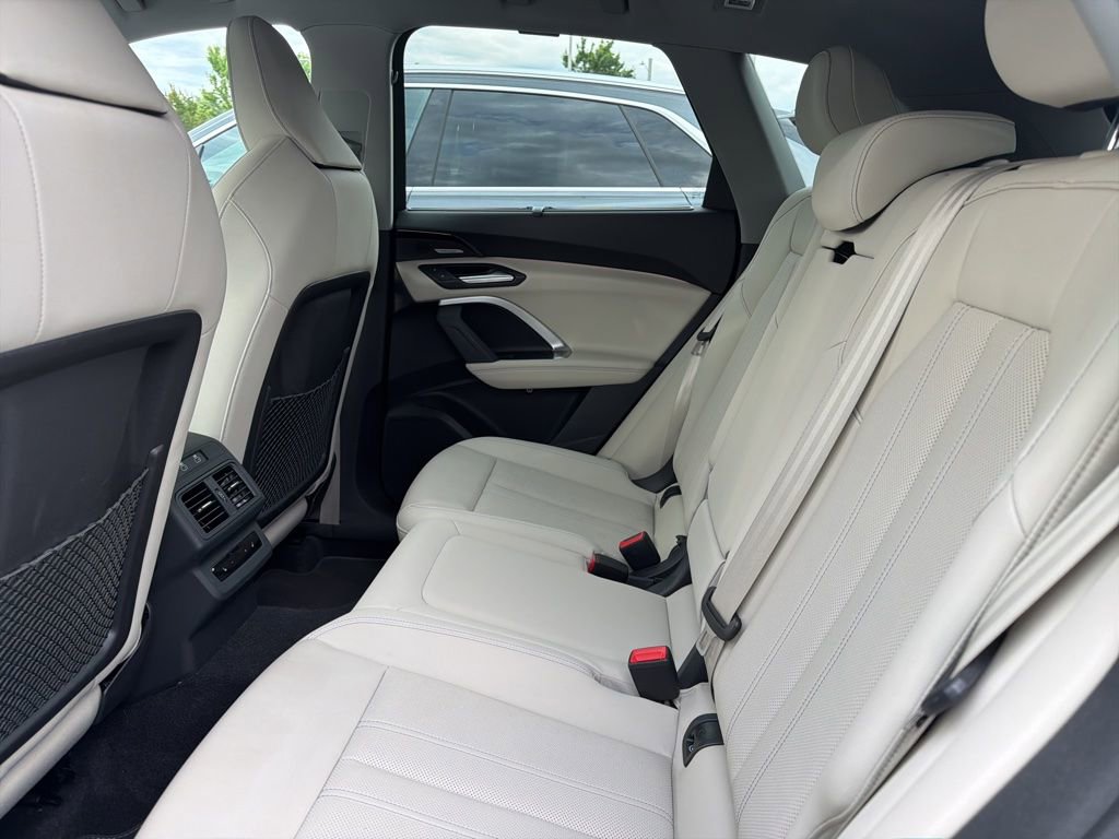 Used 2025 Audi Q5 Prestige AWD/4WD image 16
