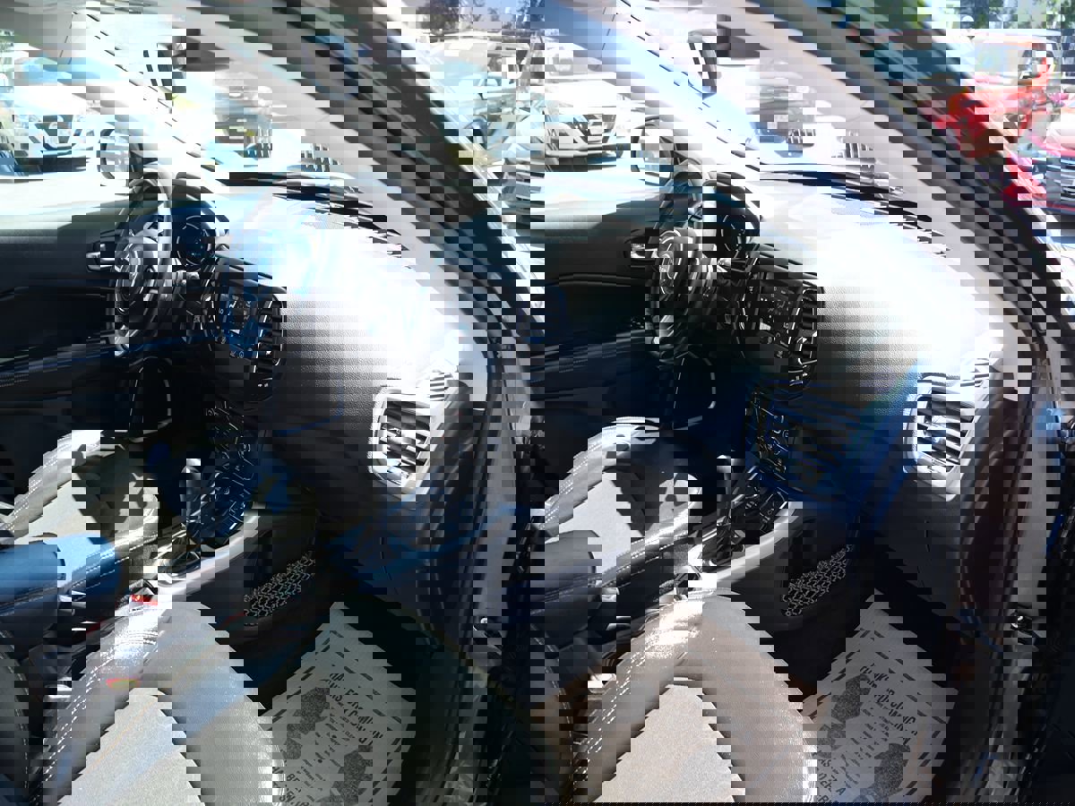 Used 2020 Jeep Compass Latitude image 22