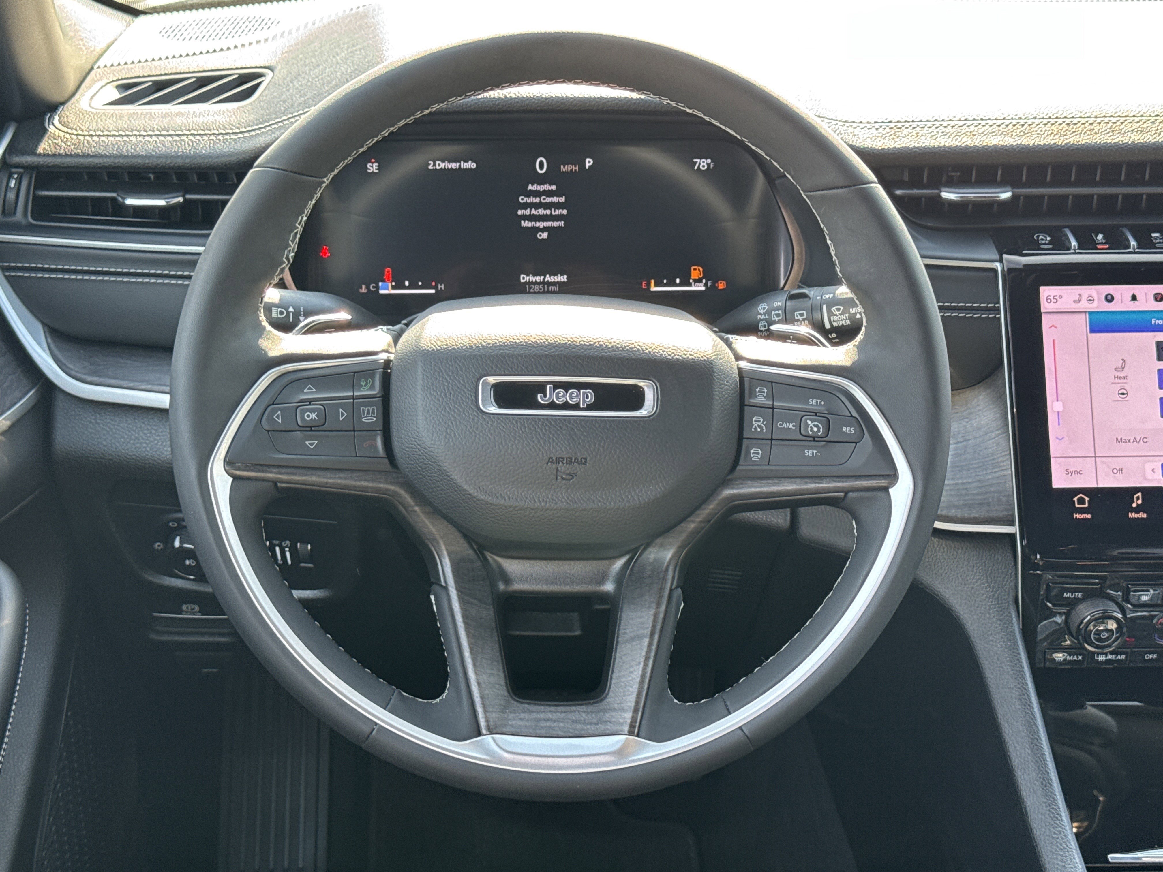 Used 2024 Jeep Grand Cherokee L Limited image 15