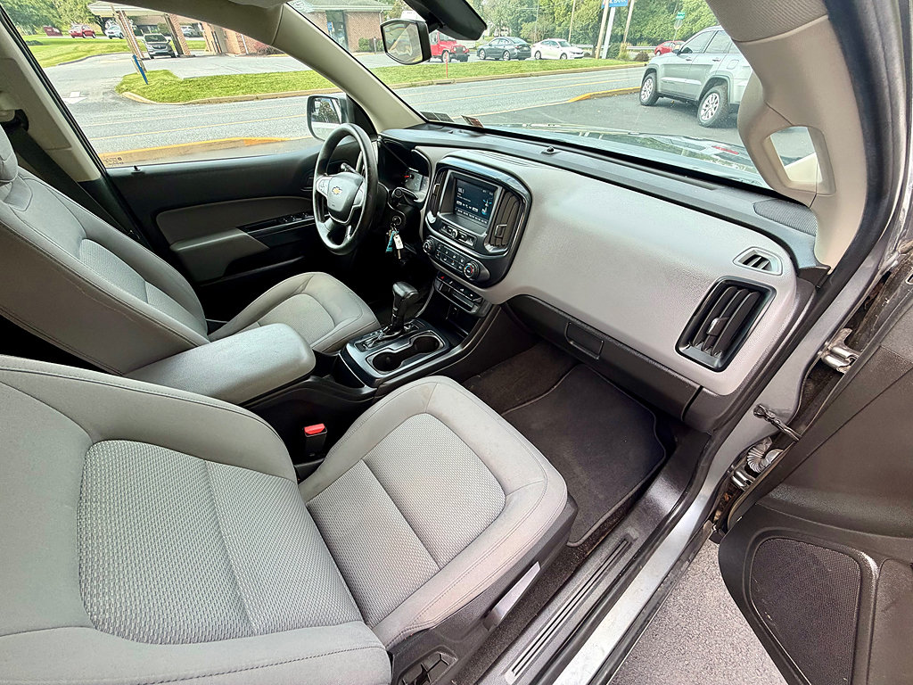 Used 2018 Chevrolet Colorado W/T w/ WT Convenience Package AWD/4WD image 10