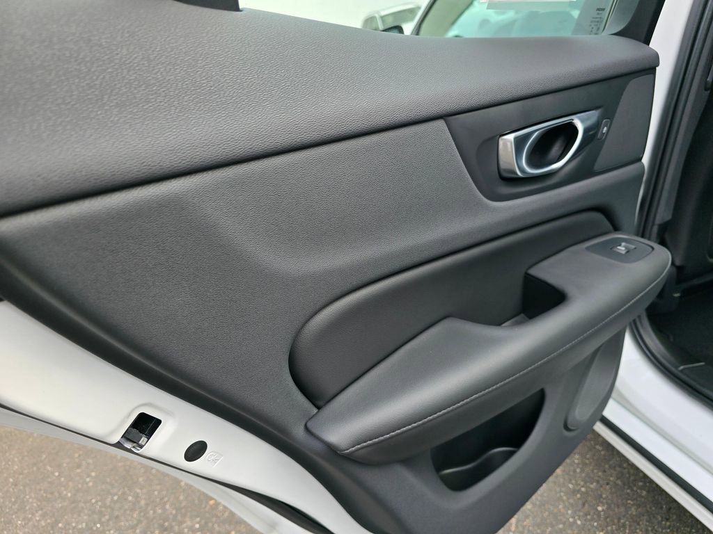 Certified 2024 Volvo S60 B5 Plus FWD image 15