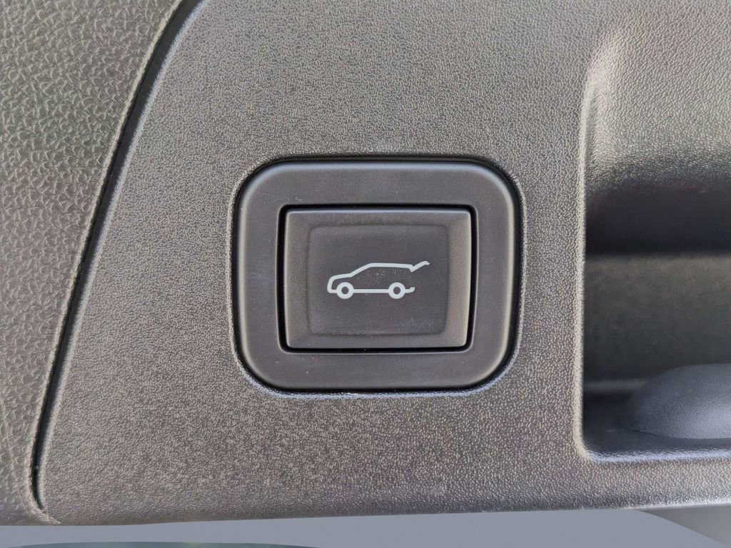Used 2023 Buick Envision Avenir FWD image 13