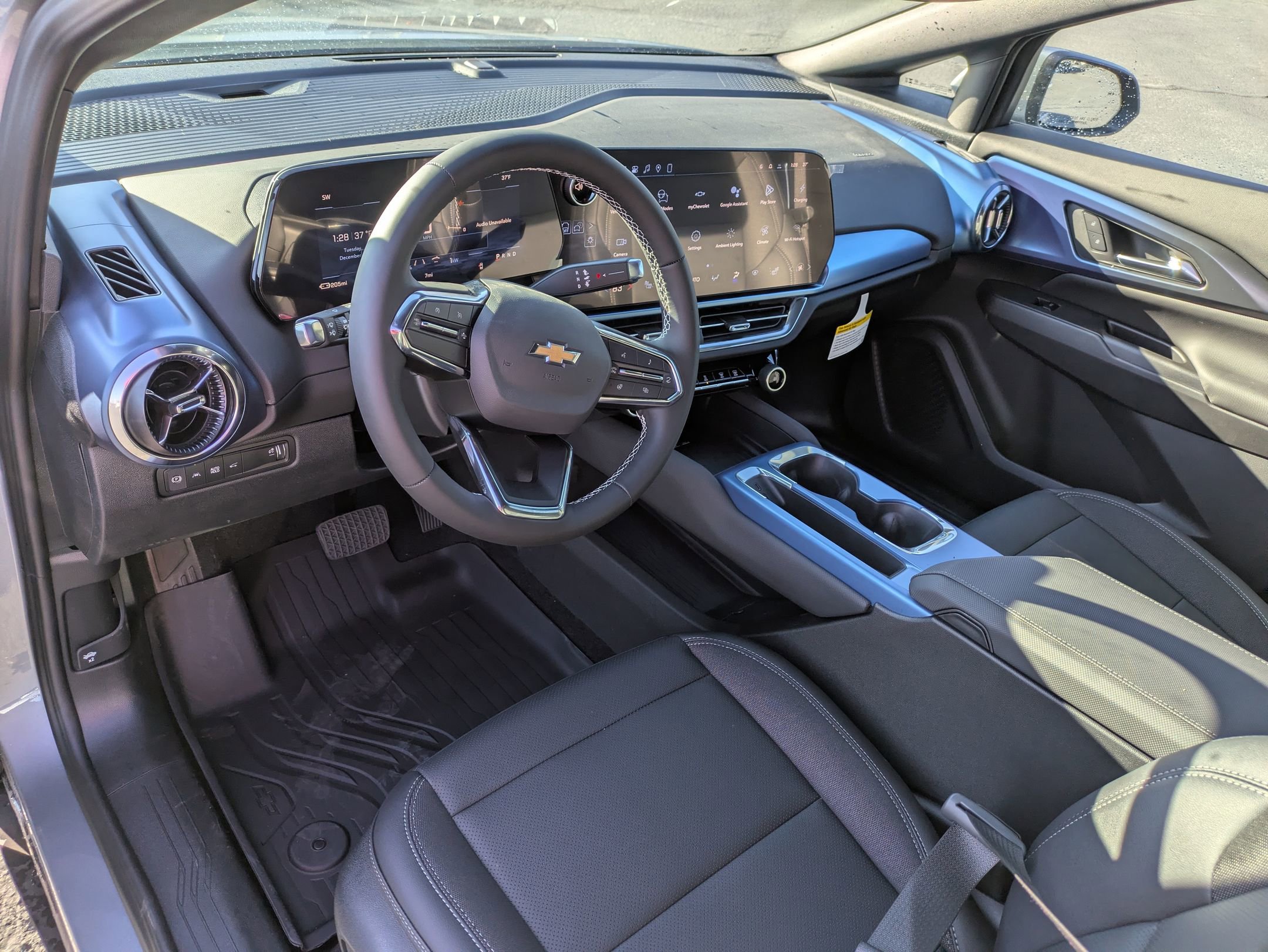 New 2026 Chevrolet Equinox EV LT AWD/4WD image 10