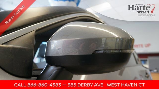 Used 2023 Nissan Rogue SV image 74