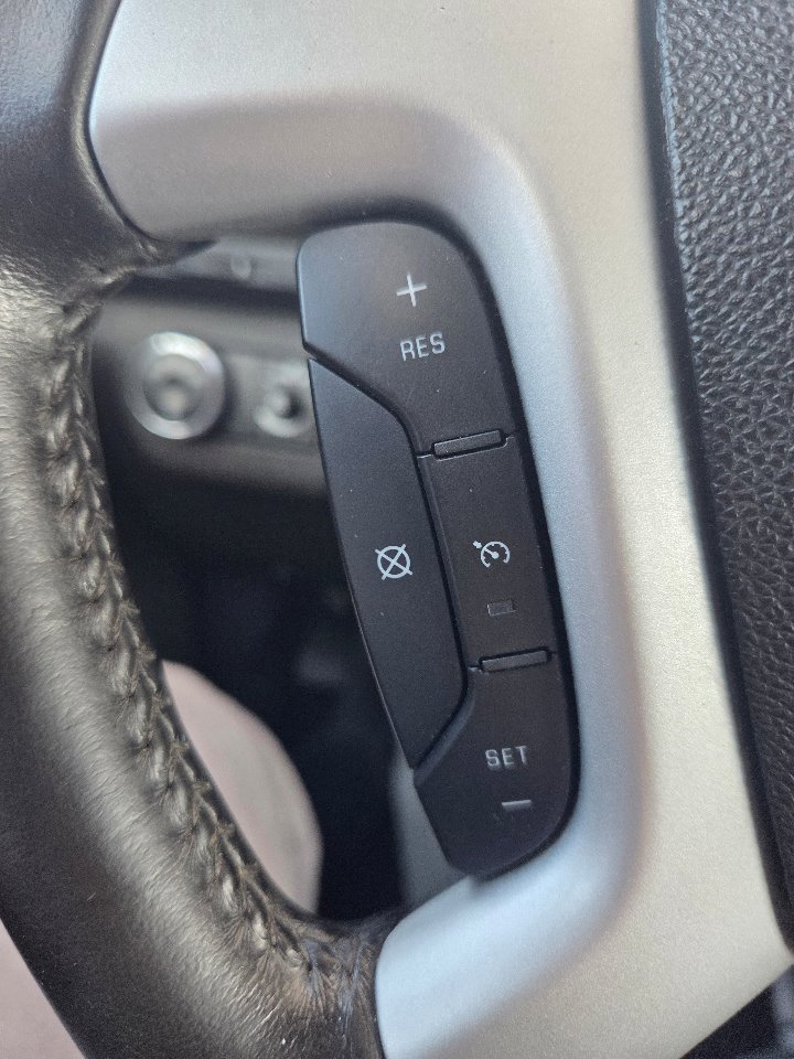 Used 2011 Chevrolet Traverse LT w/ Personal Connectivity Package image 18