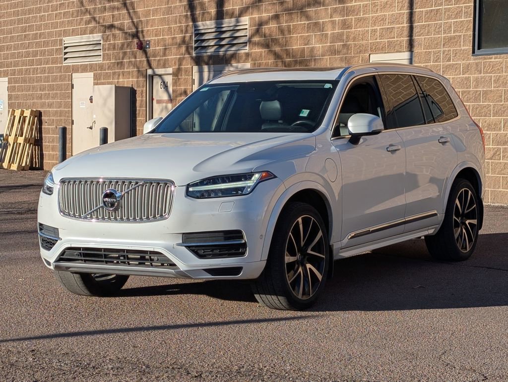 Used 2018 Volvo XC90 T8 Inscription w/ Convenience Package image 3