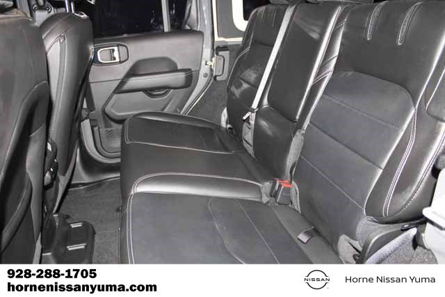 Used 2023 Jeep Wrangler Unlimited Sahara w/ Cold Weather Group AWD/4WD image 5