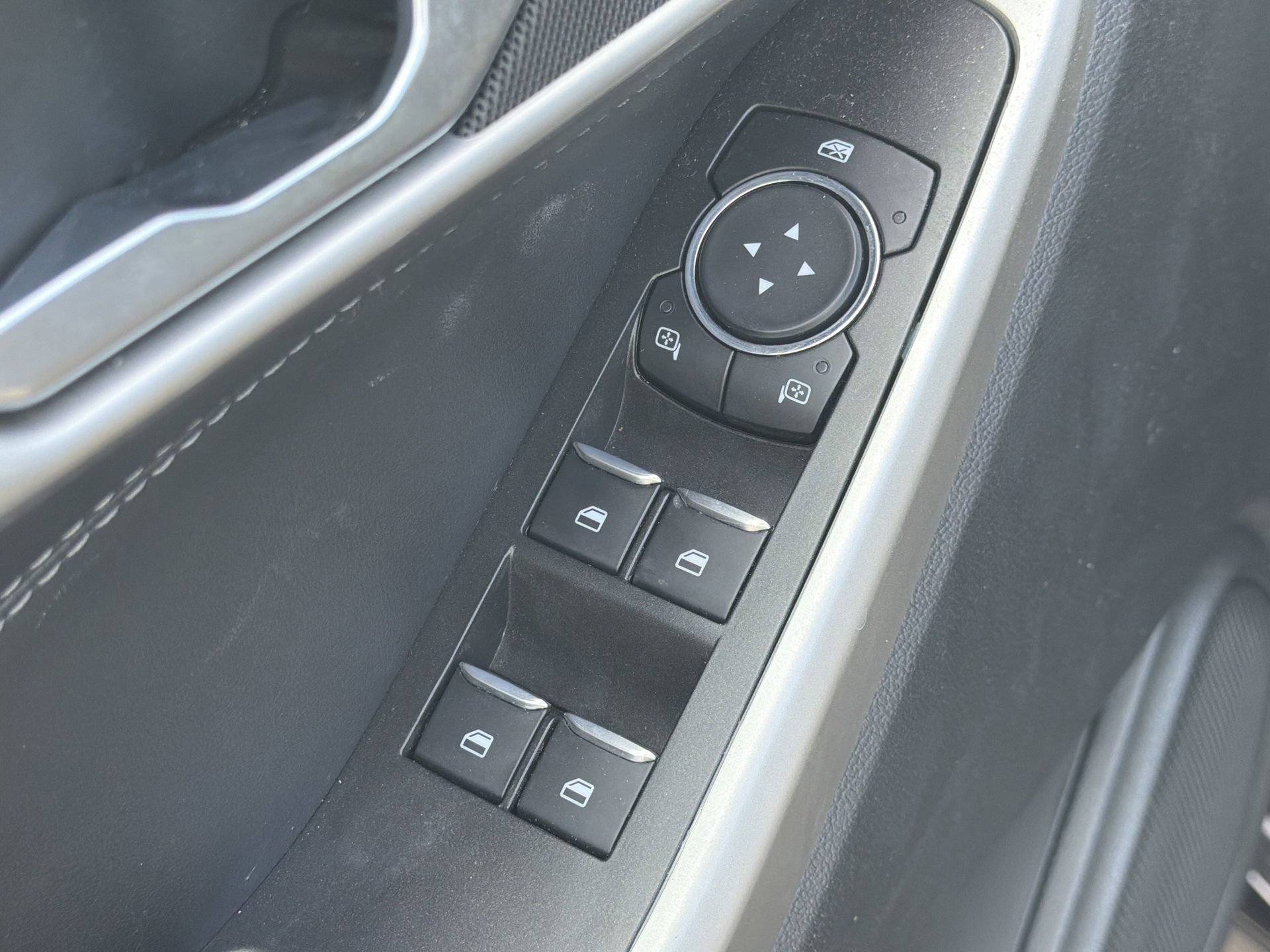 Certified 2023 Ford Explorer XLT AWD/4WD image 25