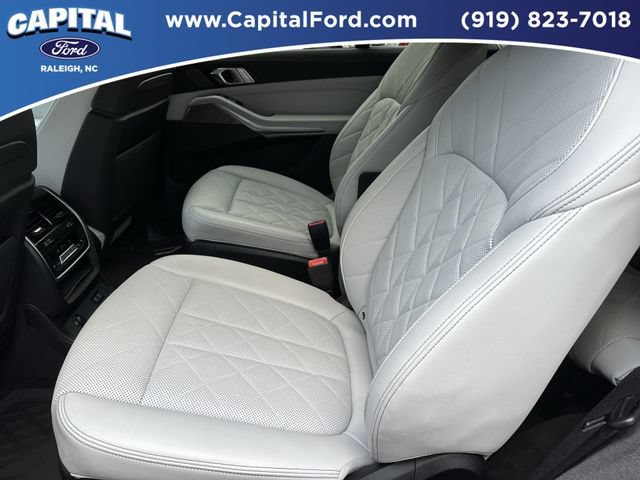 Used 2023 BMW X7 xDrive40i w/ Premium Package AWD/4WD image 18