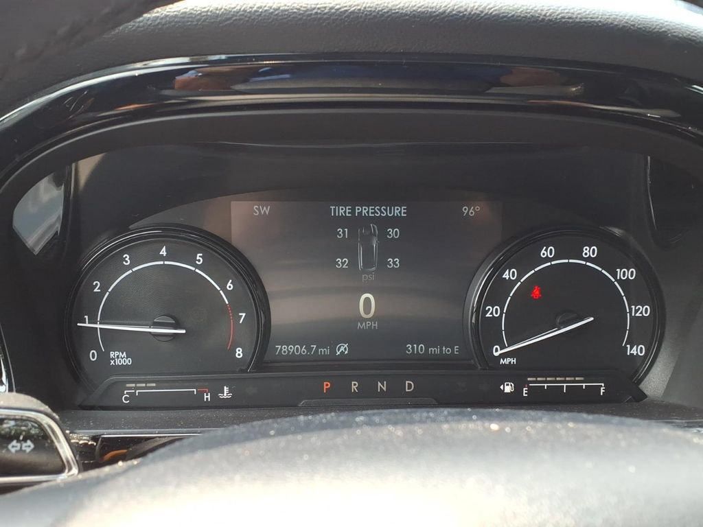 Certified 2021 Lincoln Corsair AWD w/ Premium Package image 12