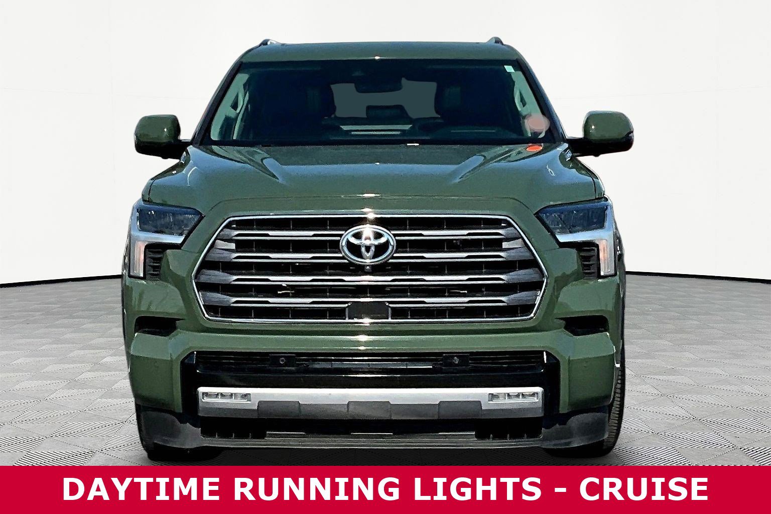 Used 2023 Toyota Sequoia Limited AWD/4WD image 2