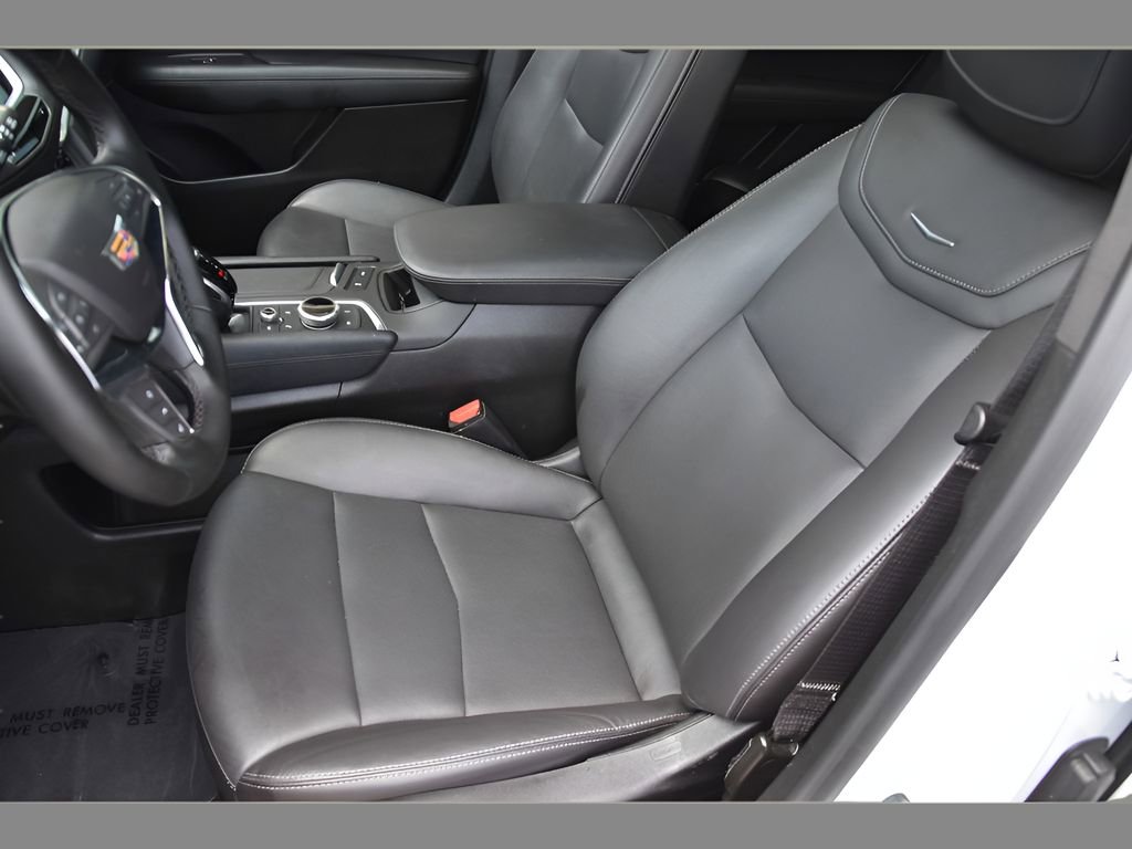 Used 2025 Cadillac XT5 Premium Luxury FWD image 14