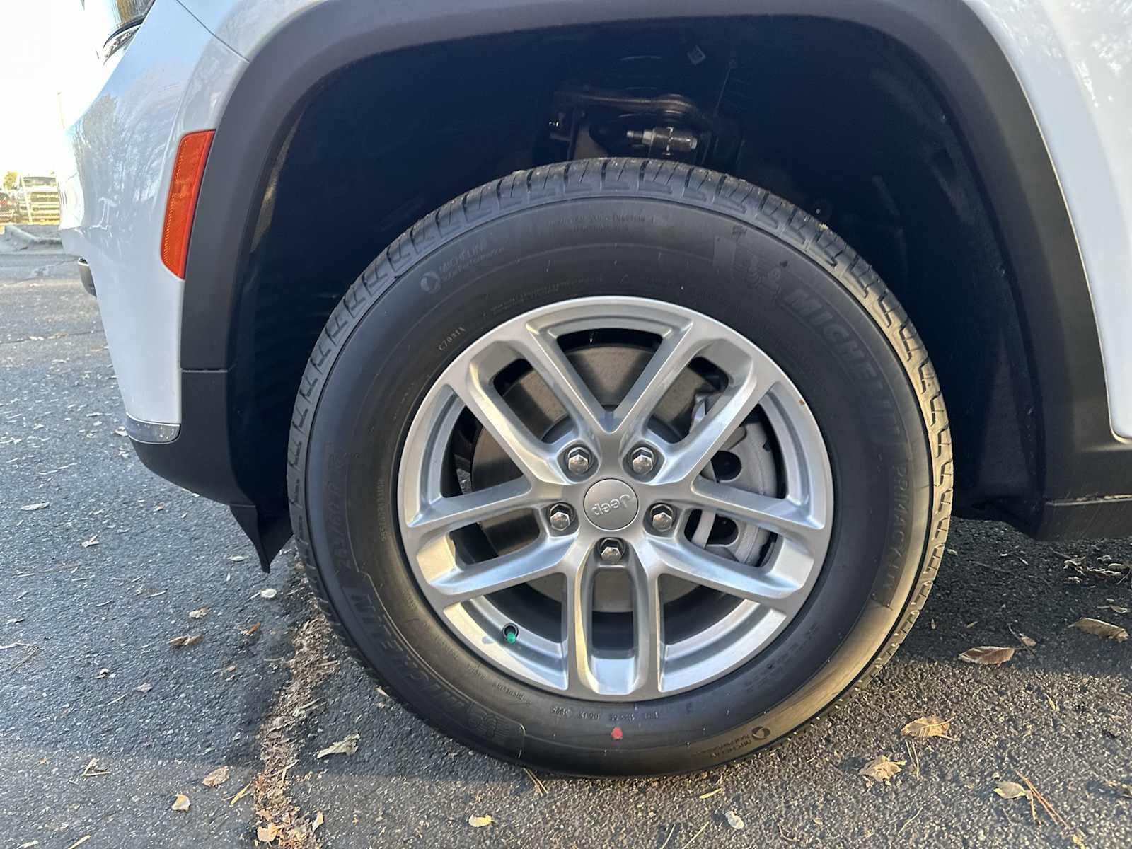 New 2025 Jeep Grand Cherokee L Laredo w/ Luxury Tech Group I image 18