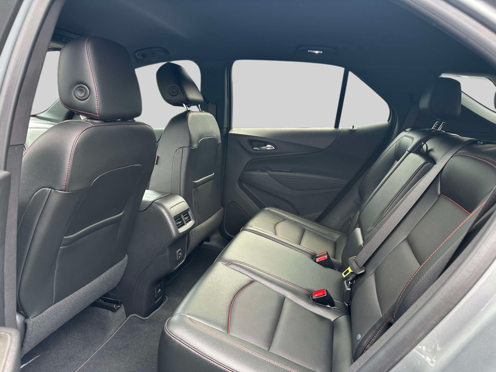Certified 2024 Chevrolet Equinox RS w/ RS Leather Package AWD/4WD image 10