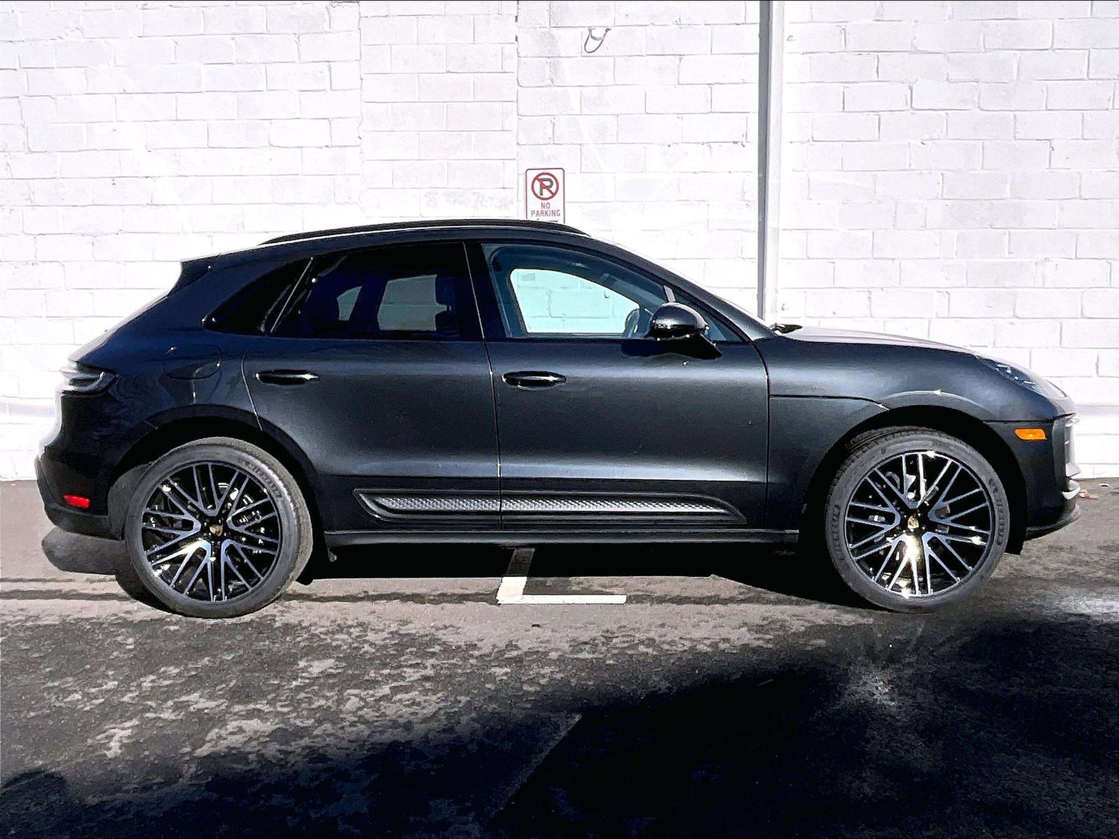 New 2026 Porsche Macan image 6